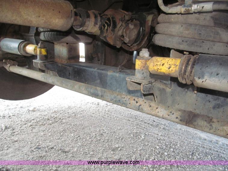 image for item B5324 2001 Sterling LT9501 tri axle dump truck