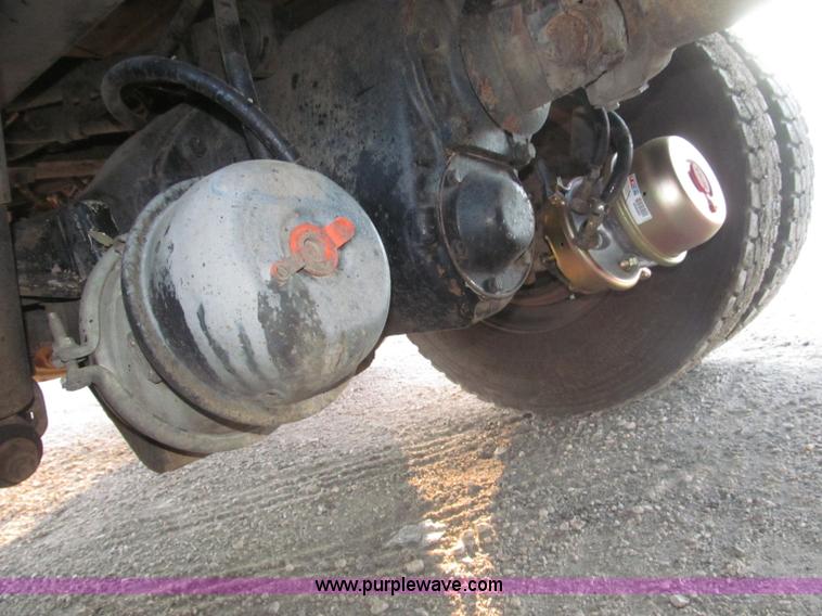 image for item B5324 2001 Sterling LT9501 tri axle dump truck