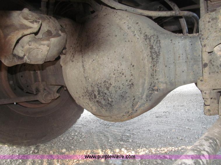 image for item B5324 2001 Sterling LT9501 tri axle dump truck