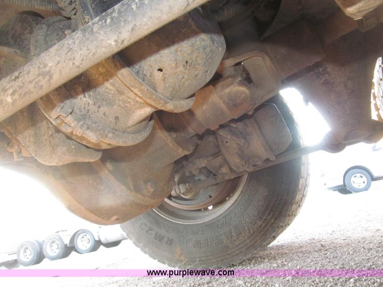 image for item B5324 2001 Sterling LT9501 tri axle dump truck