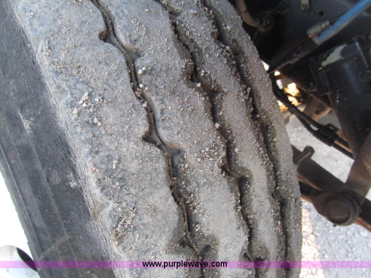 image for item B5324 2001 Sterling LT9501 tri axle dump truck