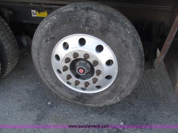 image for item B5324 2001 Sterling LT9501 tri axle dump truck