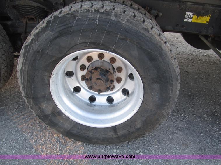 image for item B5324 2001 Sterling LT9501 tri axle dump truck