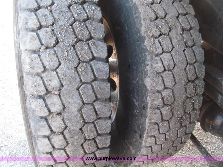 image for item B5324 2001 Sterling LT9501 tri axle dump truck