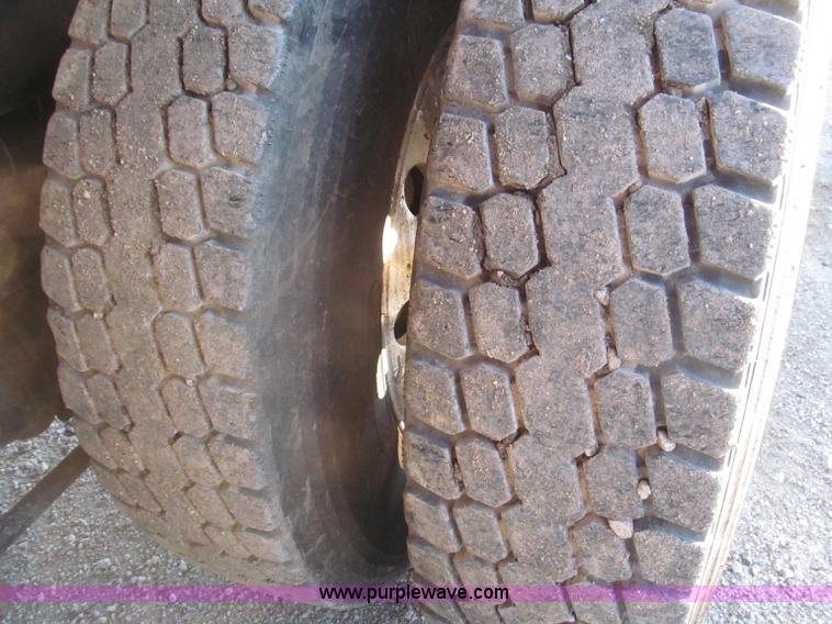 image for item B5324 2001 Sterling LT9501 tri axle dump truck