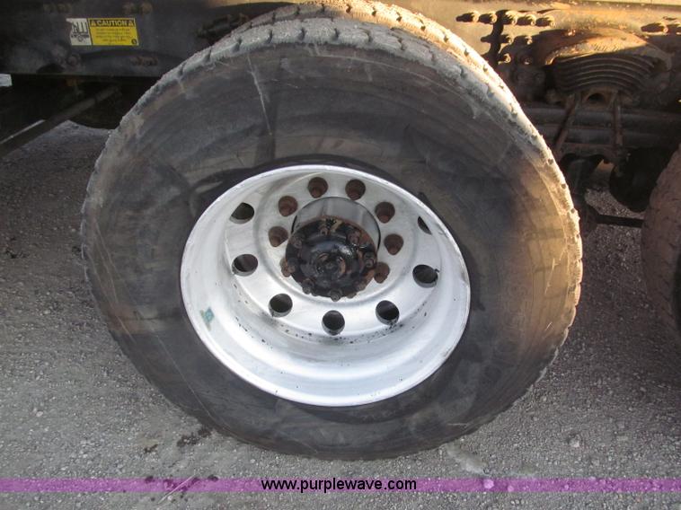 image for item B5324 2001 Sterling LT9501 tri axle dump truck