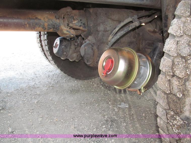 image for item B5324 2001 Sterling LT9501 tri axle dump truck