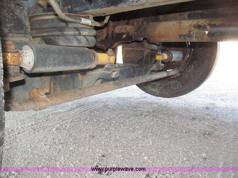 image for item B5324 2001 Sterling LT9501 tri axle dump truck