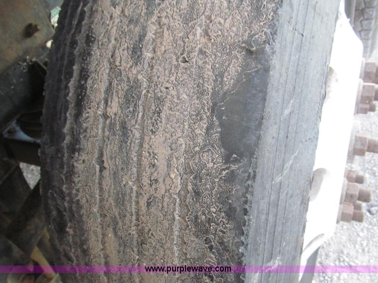 image for item B5324 2001 Sterling LT9501 tri axle dump truck