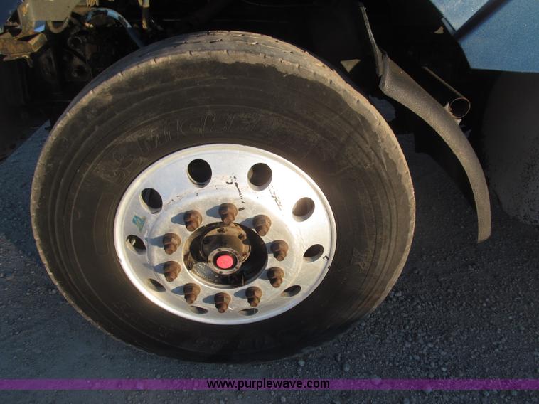 image for item B5324 2001 Sterling LT9501 tri axle dump truck