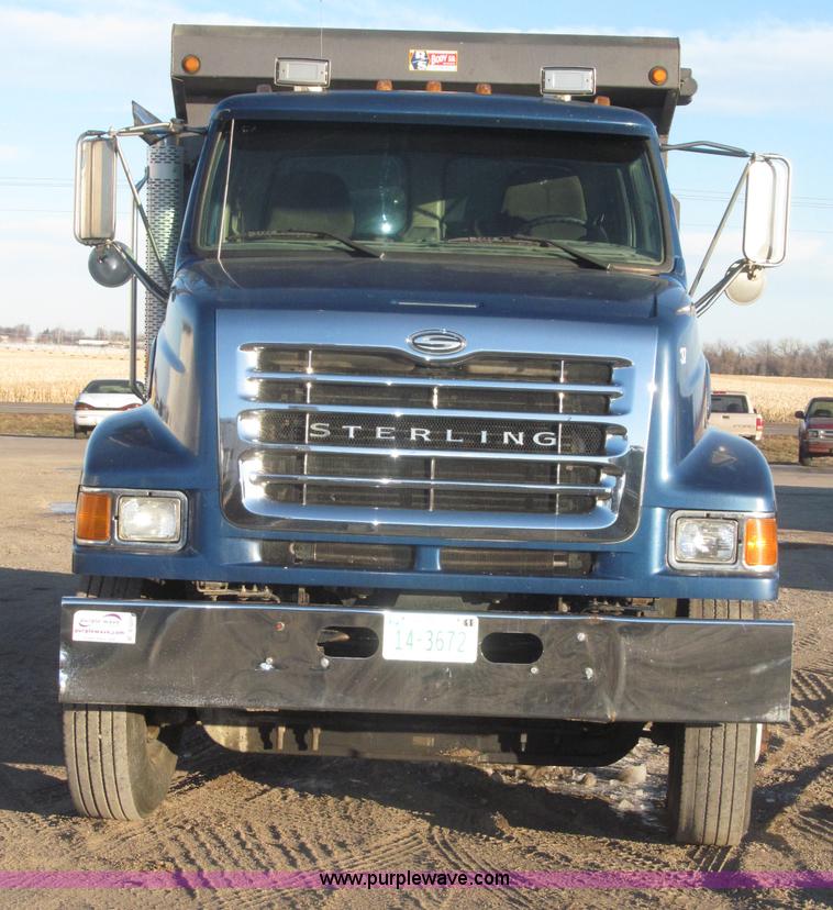 image for item B5325 2001 Sterling LT9501 tri axle dump truck