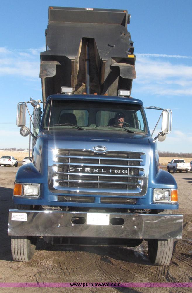 image for item B5325 2001 Sterling LT9501 tri axle dump truck