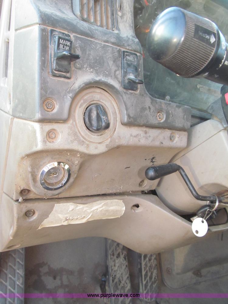 image for item B5325 2001 Sterling LT9501 tri axle dump truck