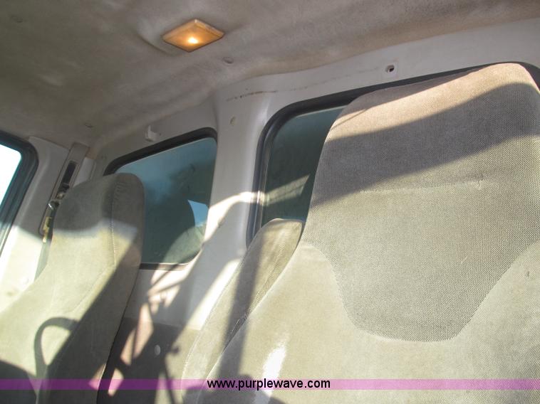 image for item B5325 2001 Sterling LT9501 tri axle dump truck