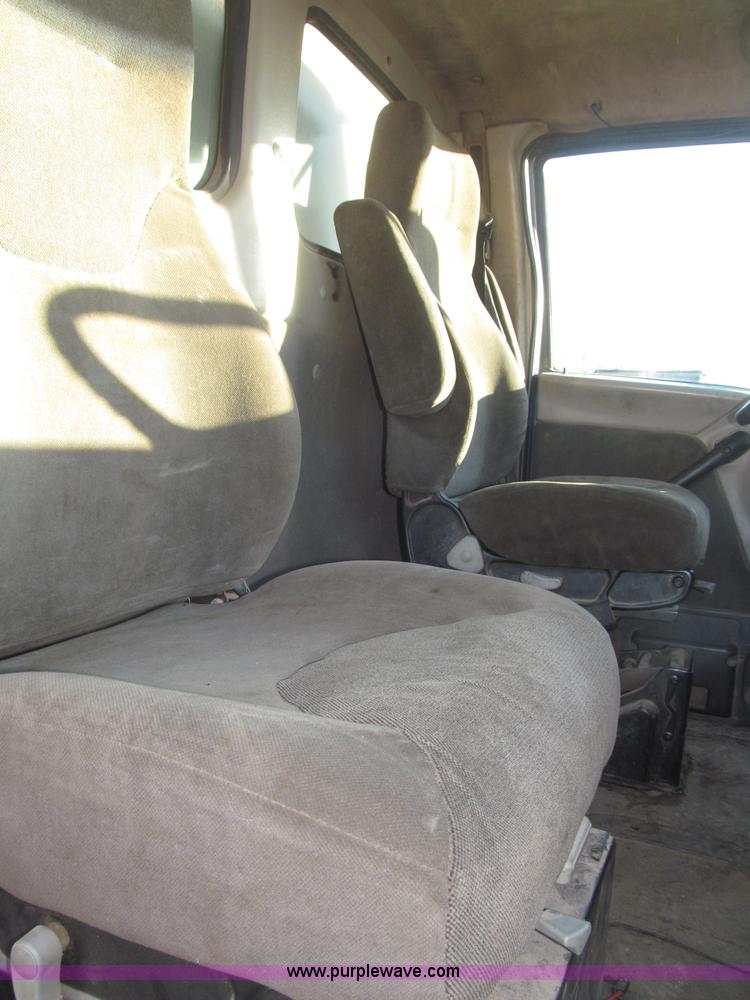 image for item B5325 2001 Sterling LT9501 tri axle dump truck