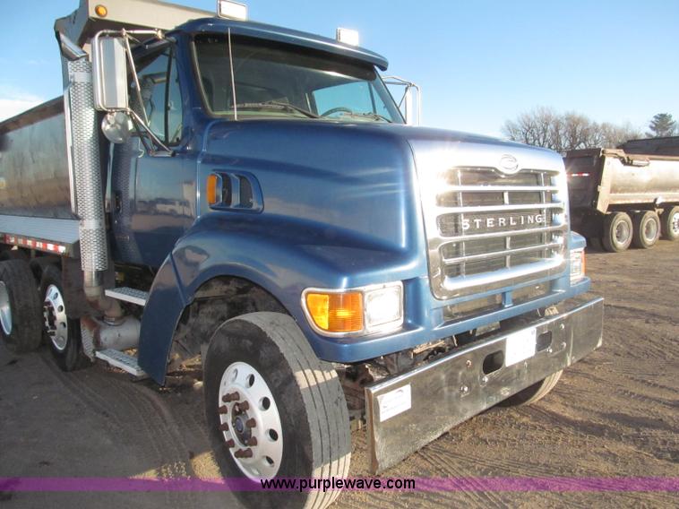 image for item B5325 2001 Sterling LT9501 tri axle dump truck