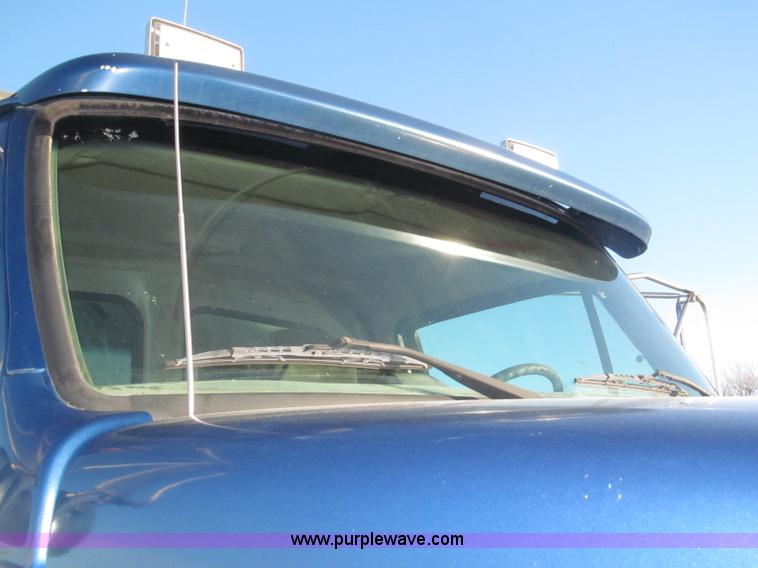 image for item B5325 2001 Sterling LT9501 tri axle dump truck