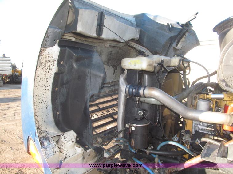 image for item B5325 2001 Sterling LT9501 tri axle dump truck