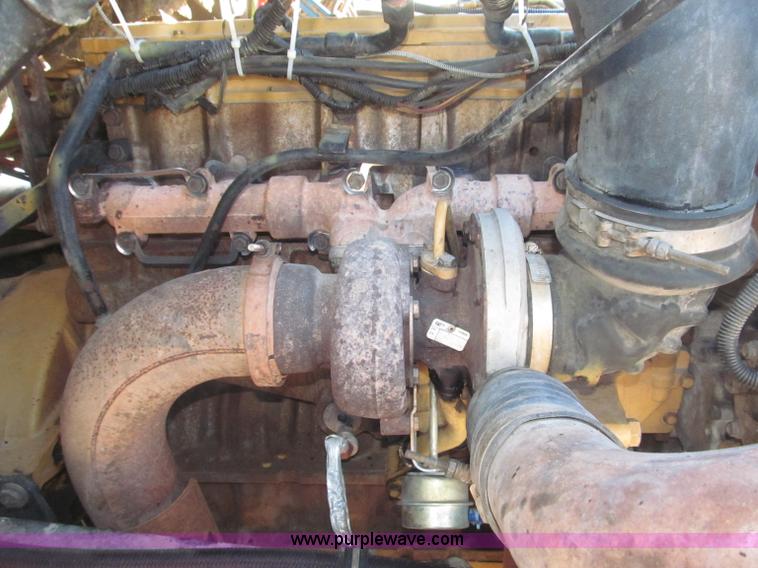 image for item B5325 2001 Sterling LT9501 tri axle dump truck