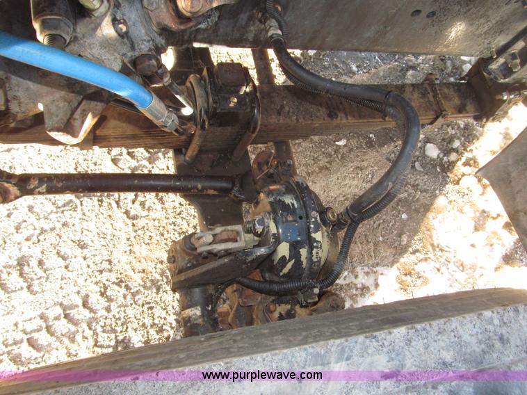 image for item B5325 2001 Sterling LT9501 tri axle dump truck