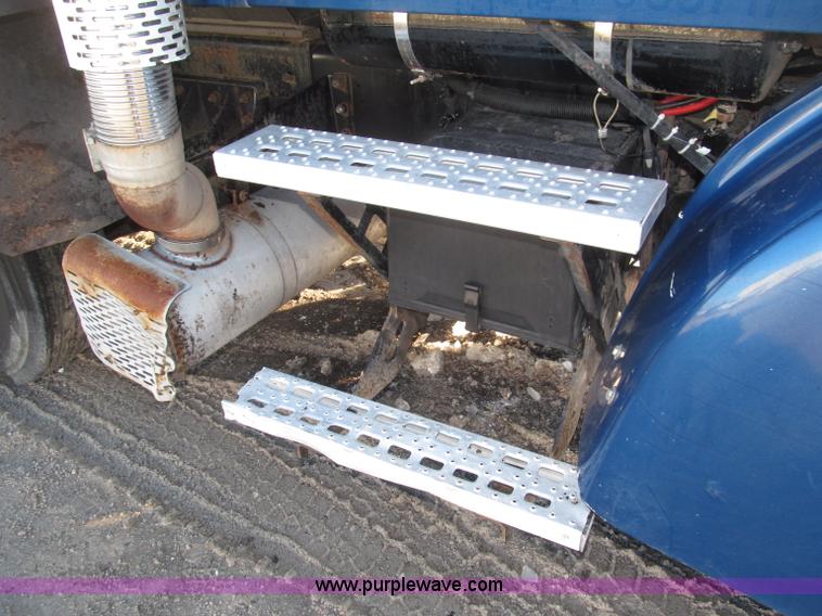 image for item B5325 2001 Sterling LT9501 tri axle dump truck