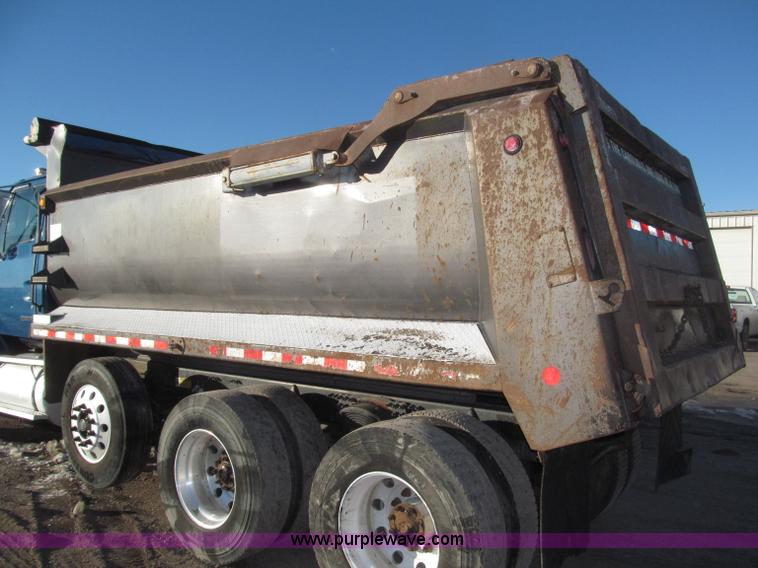 image for item B5325 2001 Sterling LT9501 tri axle dump truck