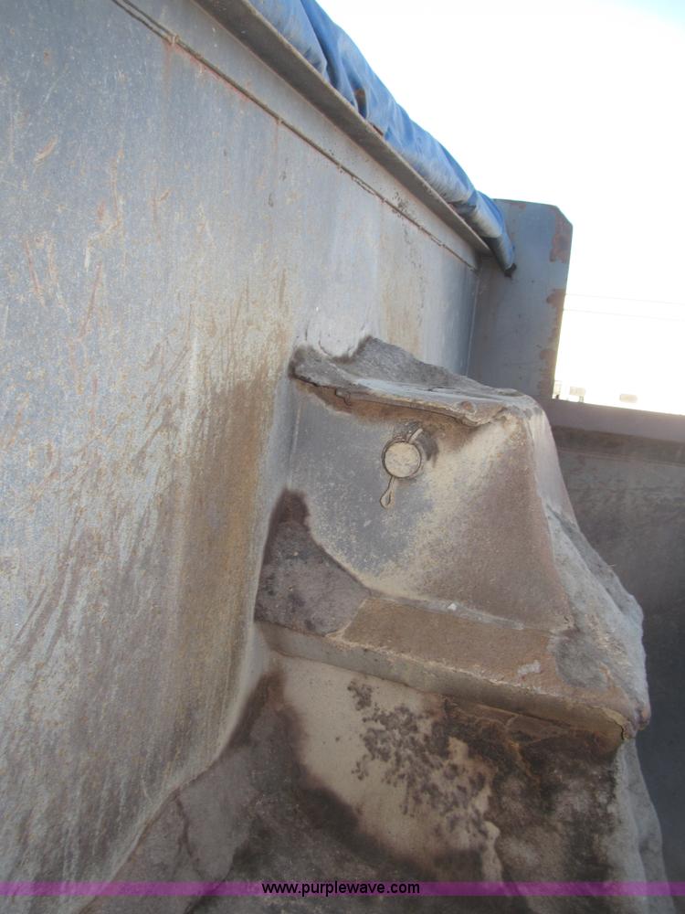 image for item B5325 2001 Sterling LT9501 tri axle dump truck