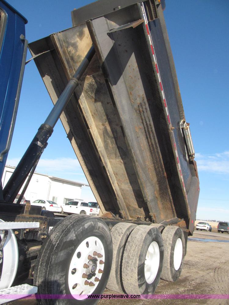 image for item B5325 2001 Sterling LT9501 tri axle dump truck