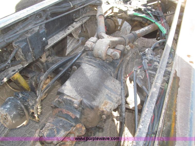 image for item B5325 2001 Sterling LT9501 tri axle dump truck