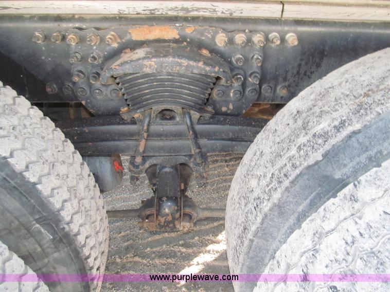 image for item B5325 2001 Sterling LT9501 tri axle dump truck