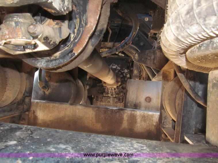 image for item B5325 2001 Sterling LT9501 tri axle dump truck