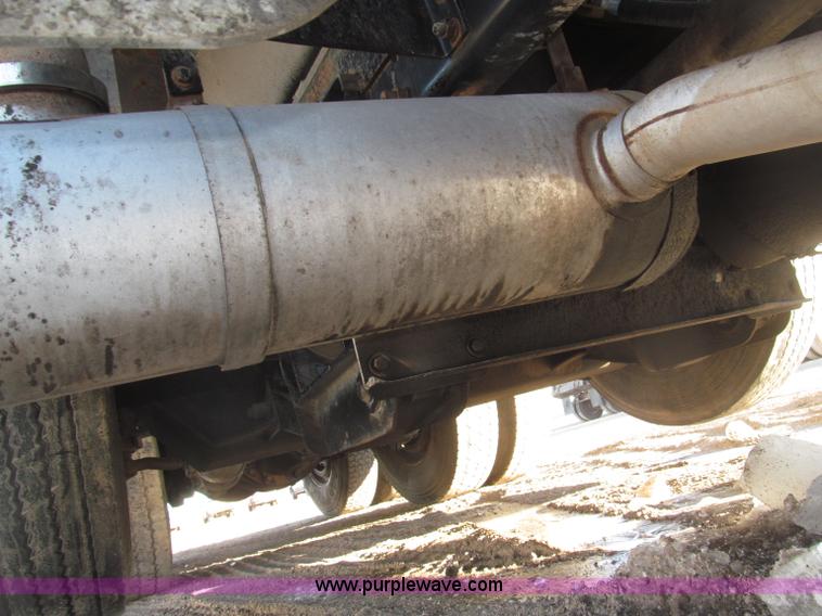 image for item B5325 2001 Sterling LT9501 tri axle dump truck