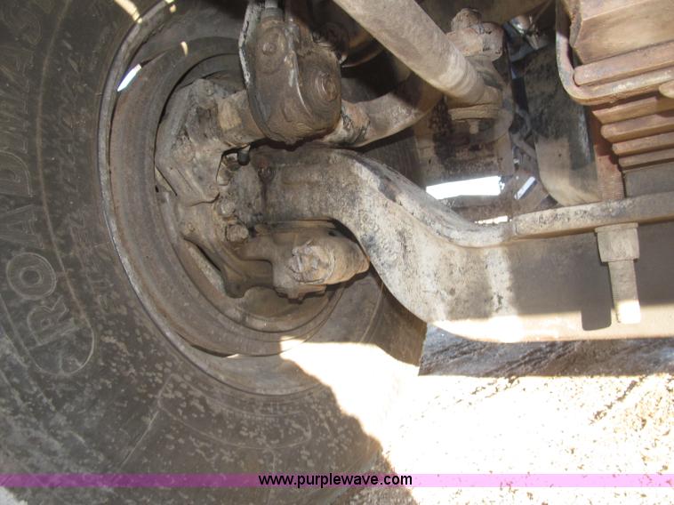 image for item B5325 2001 Sterling LT9501 tri axle dump truck