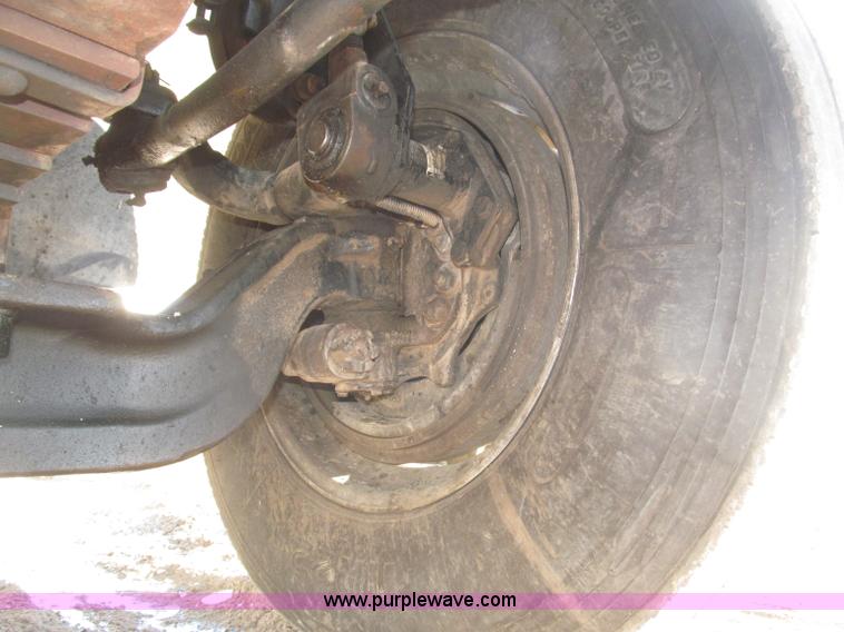 image for item B5325 2001 Sterling LT9501 tri axle dump truck