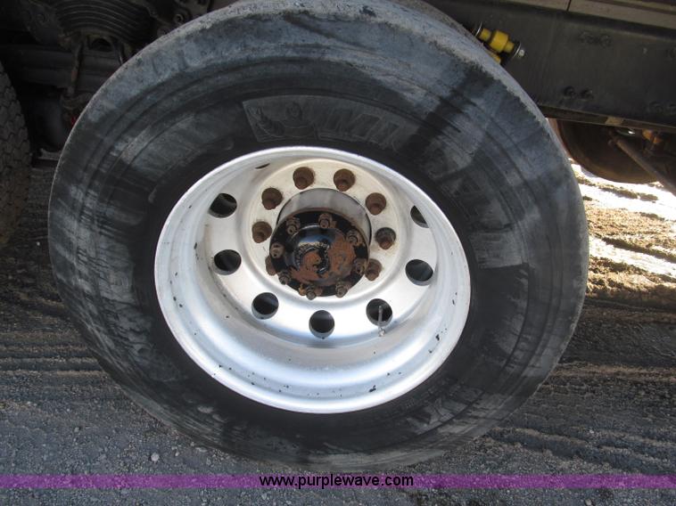 image for item B5325 2001 Sterling LT9501 tri axle dump truck