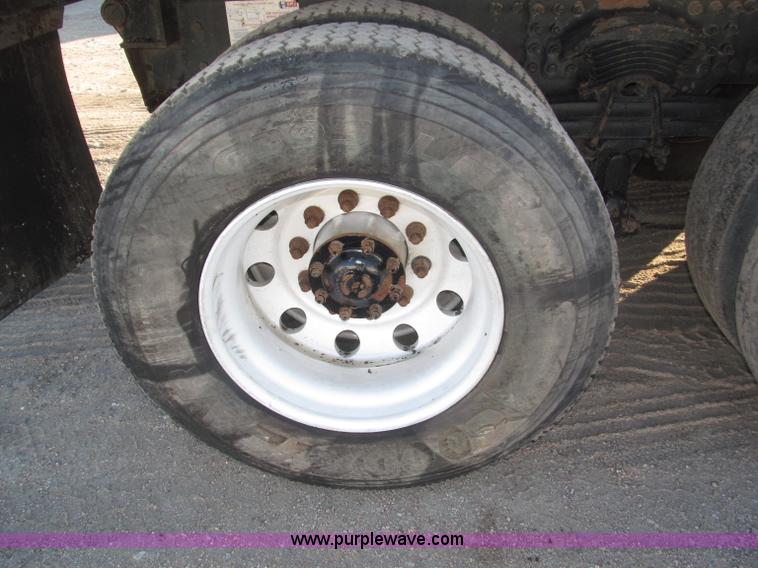 image for item B5325 2001 Sterling LT9501 tri axle dump truck