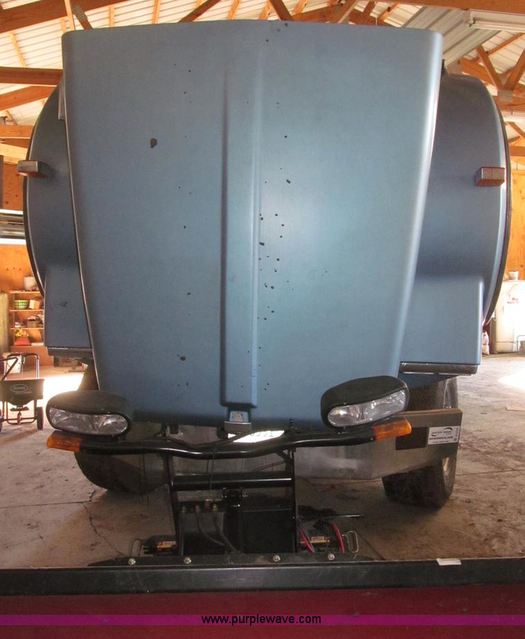 image for item B5336 1998 Kenworth T800 tri axle dump truck