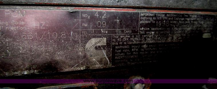 image for item B5336 1998 Kenworth T800 tri axle dump truck