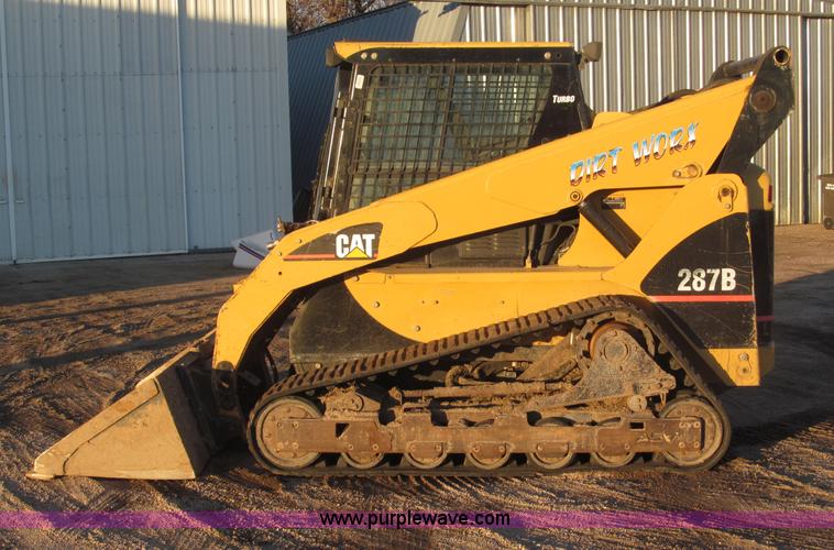 image for item B5339 2005 Caterpillar 287B track skid steer