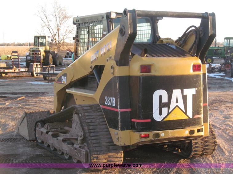 image for item B5339 2005 Caterpillar 287B track skid steer