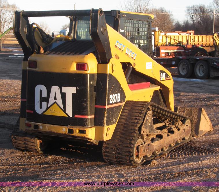 image for item B5339 2005 Caterpillar 287B track skid steer