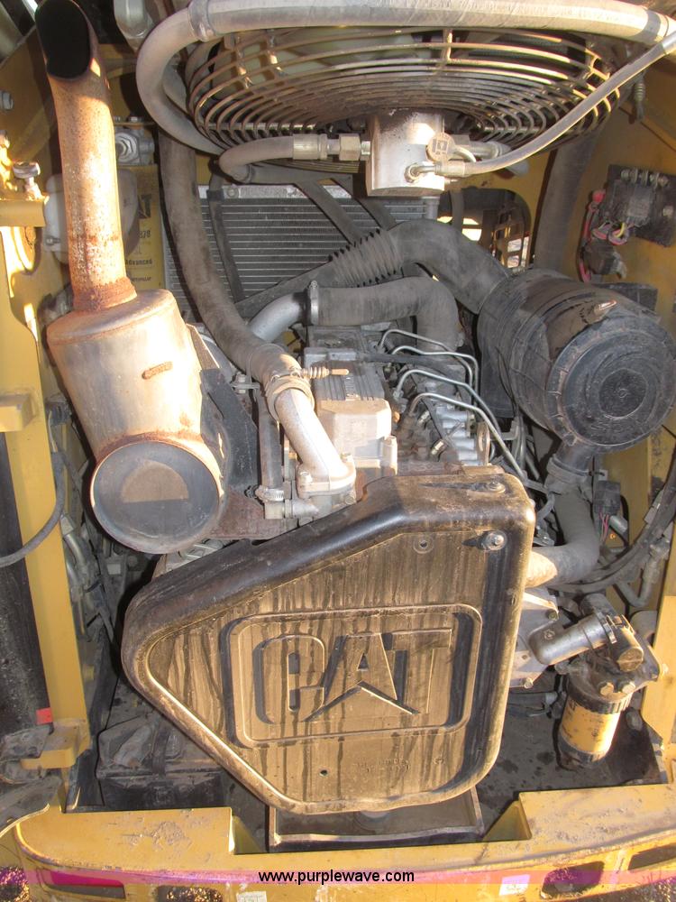 image for item B5339 2005 Caterpillar 287B track skid steer