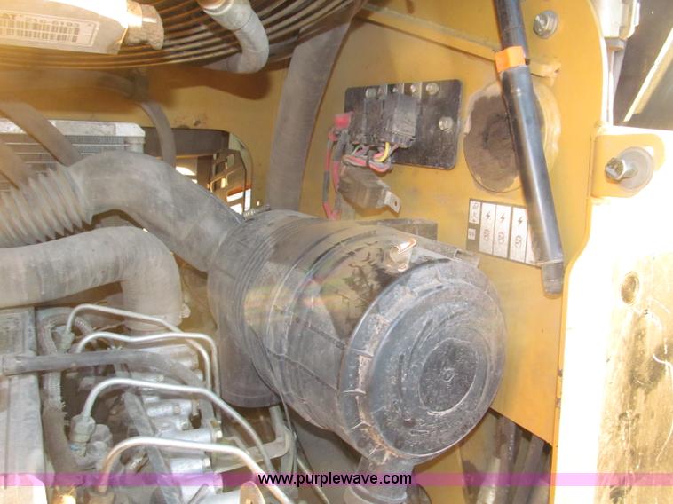 image for item B5339 2005 Caterpillar 287B track skid steer