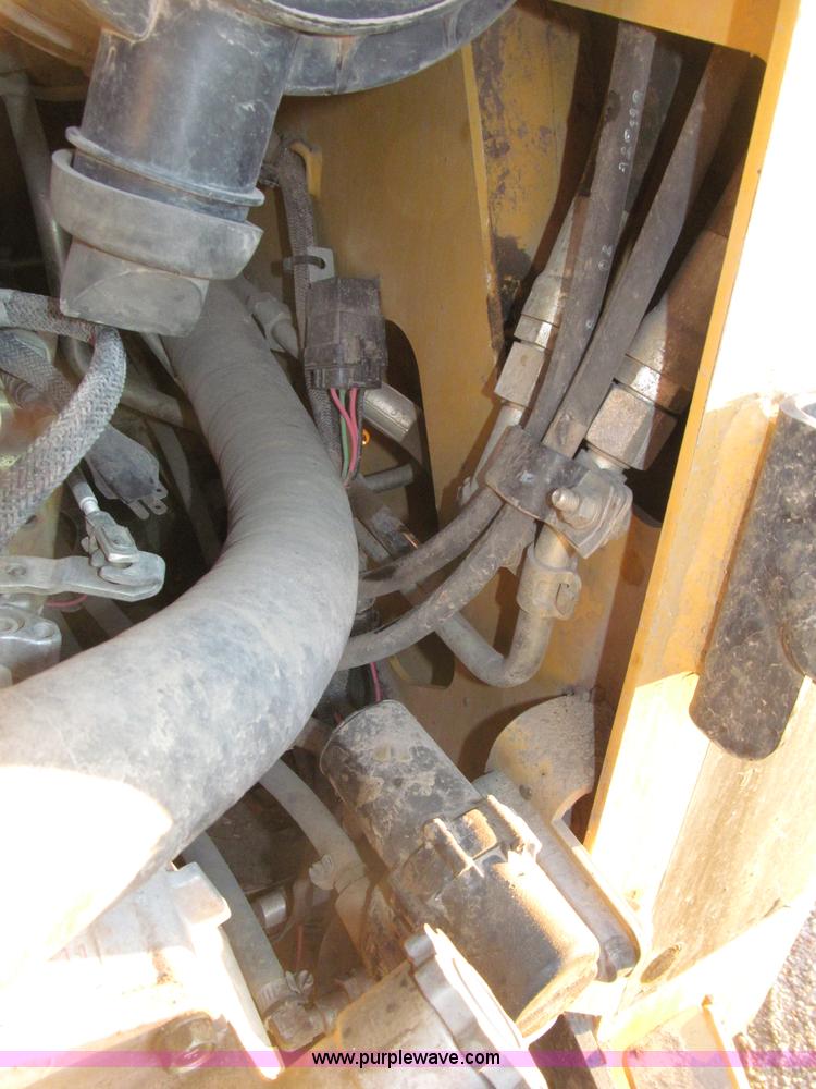 image for item B5339 2005 Caterpillar 287B track skid steer