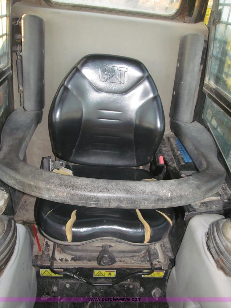 image for item B5339 2005 Caterpillar 287B track skid steer