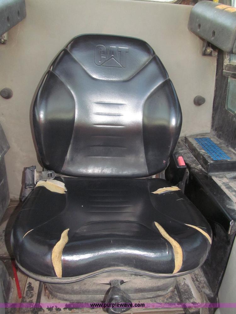 image for item B5339 2005 Caterpillar 287B track skid steer