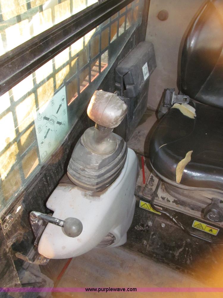 image for item B5339 2005 Caterpillar 287B track skid steer