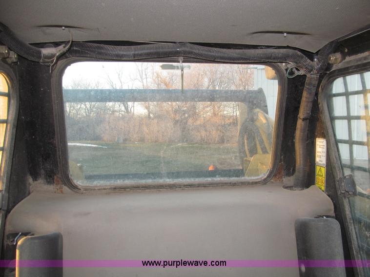 image for item B5339 2005 Caterpillar 287B track skid steer