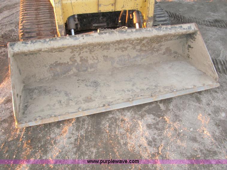 image for item B5339 2005 Caterpillar 287B track skid steer