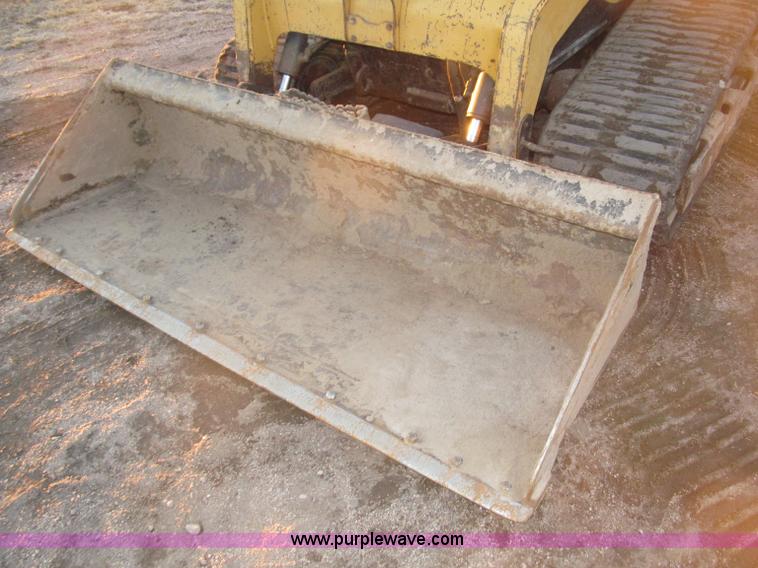 image for item B5339 2005 Caterpillar 287B track skid steer